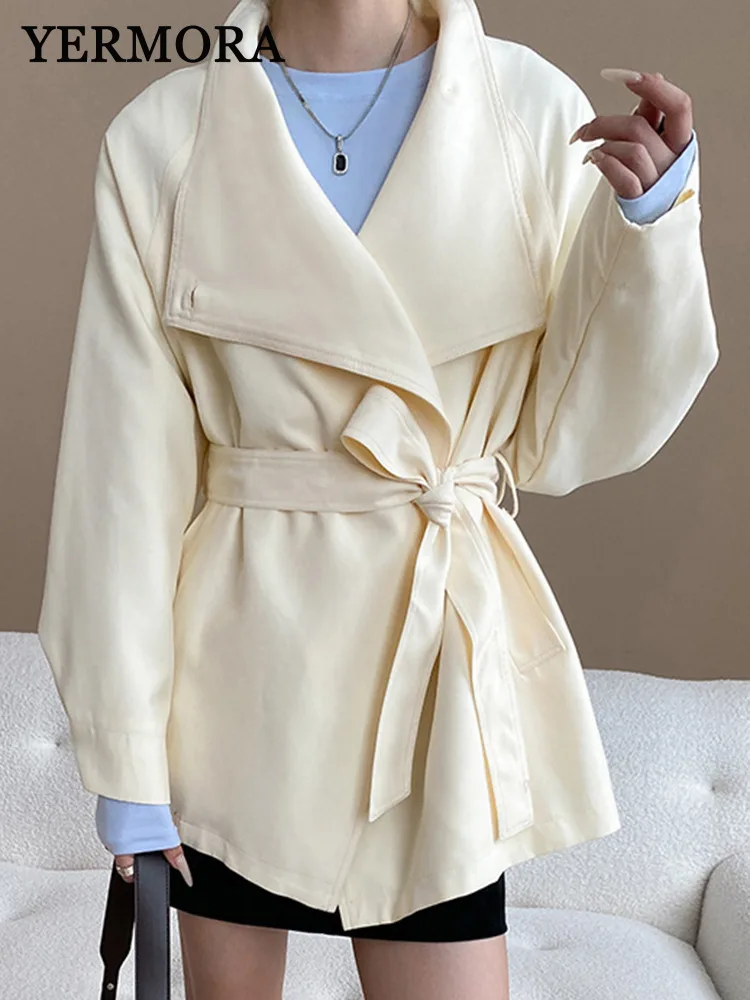 

YERMORA бежевый пояс, короткий повседневный короткий плащ для женщин, свободная новая ветровка с лацканами и длинными рукавами, модная весна-осень 2025