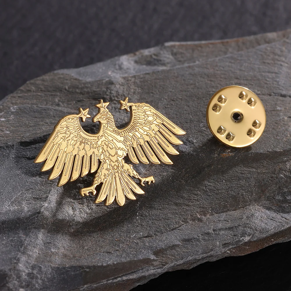 เข็มกลัดอินทรีแบบกำหนดเองสำหรับผู้ชายการปรับแต่งโลโก้ใดๆ เข็มกลัดสีทองสแตนเลสเครื่องประดับตกแต่งของขวัญวันเกิด