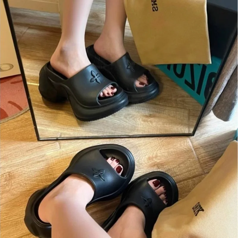 Women Wedge Heeled Slippers Summer New Fashion Thick Soled Lightweight Wear Resistant Women Inner Height Increasing Slippers