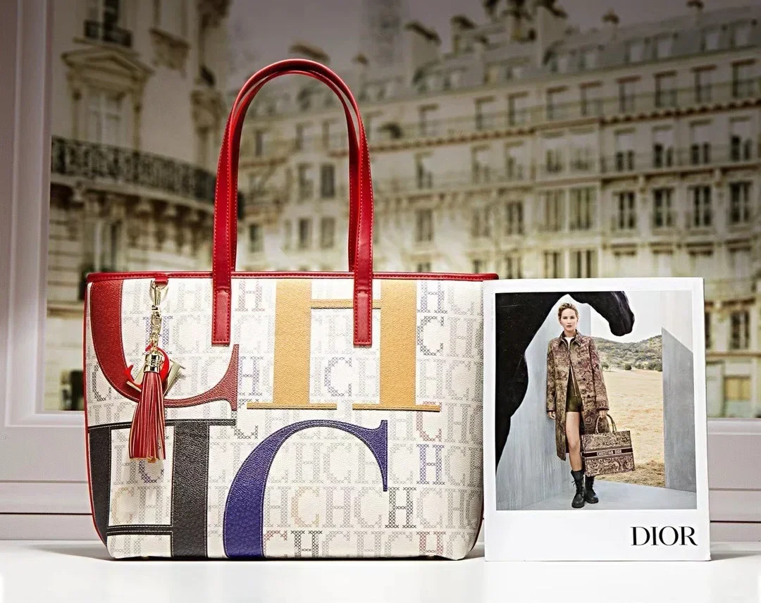 Tas Tangan Wanita Kapasitas Besar yang Trendy, Tas Selempang Mewah dengan Logo Huruf Desainer dan Gaya Vintage Paris