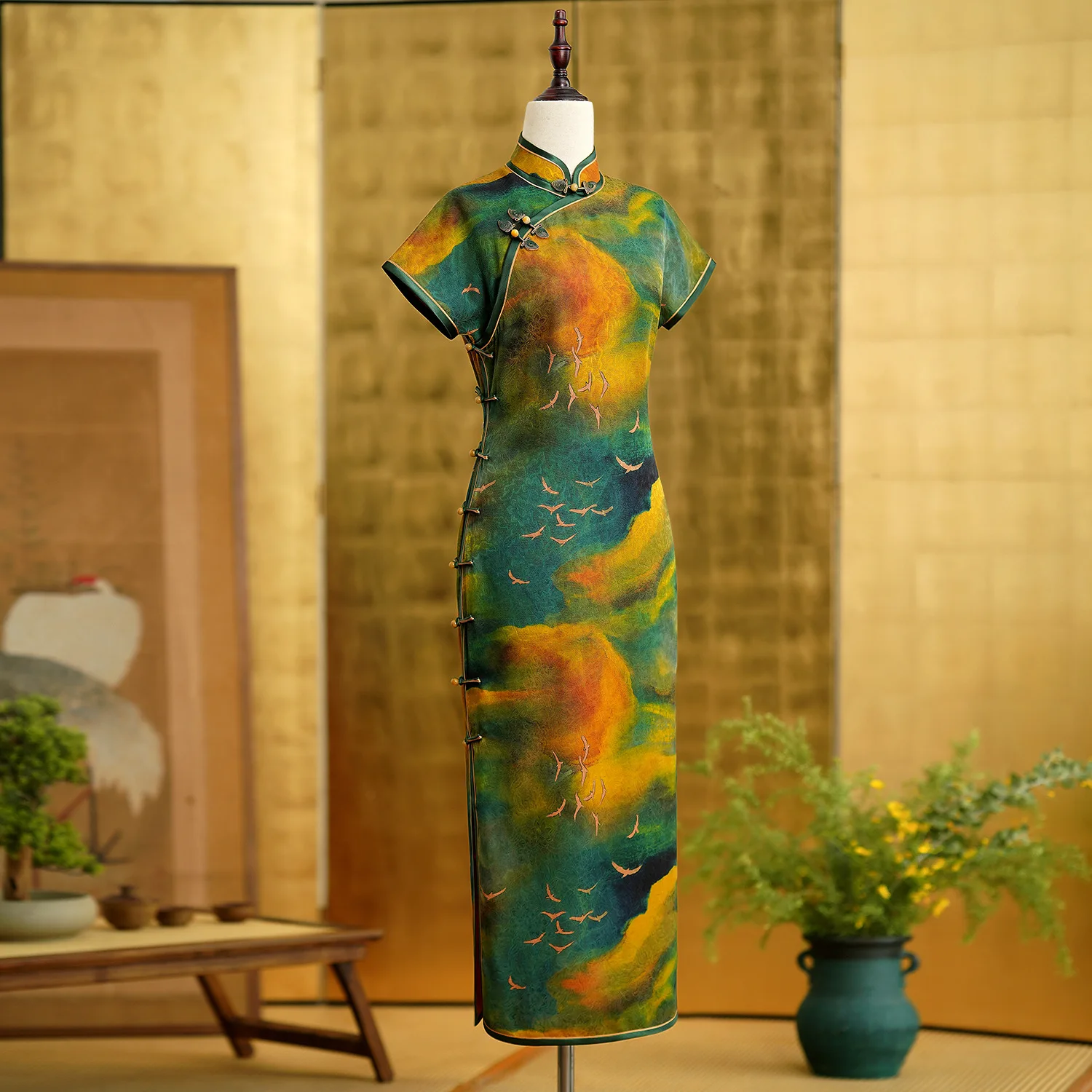 Xiangyun Yarn Heavy High Quality Real Silk Vintage Cheongsam Qipao Women's Clothing Dress Daily Gambiered Guangdong