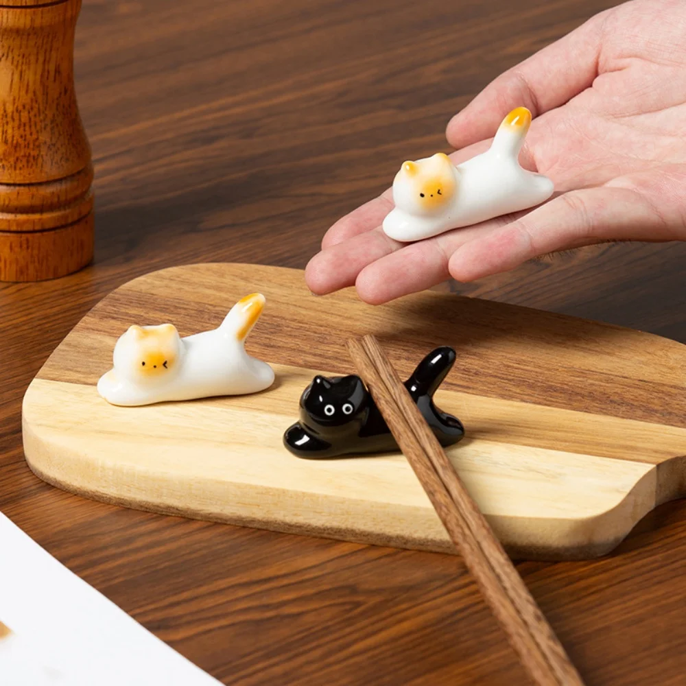 Shaped Chopstick Rack Unique Ceramic Chopstick Rest Siamese Mini Figurine Underglaze Cute Tableware Rest For Table Decoration