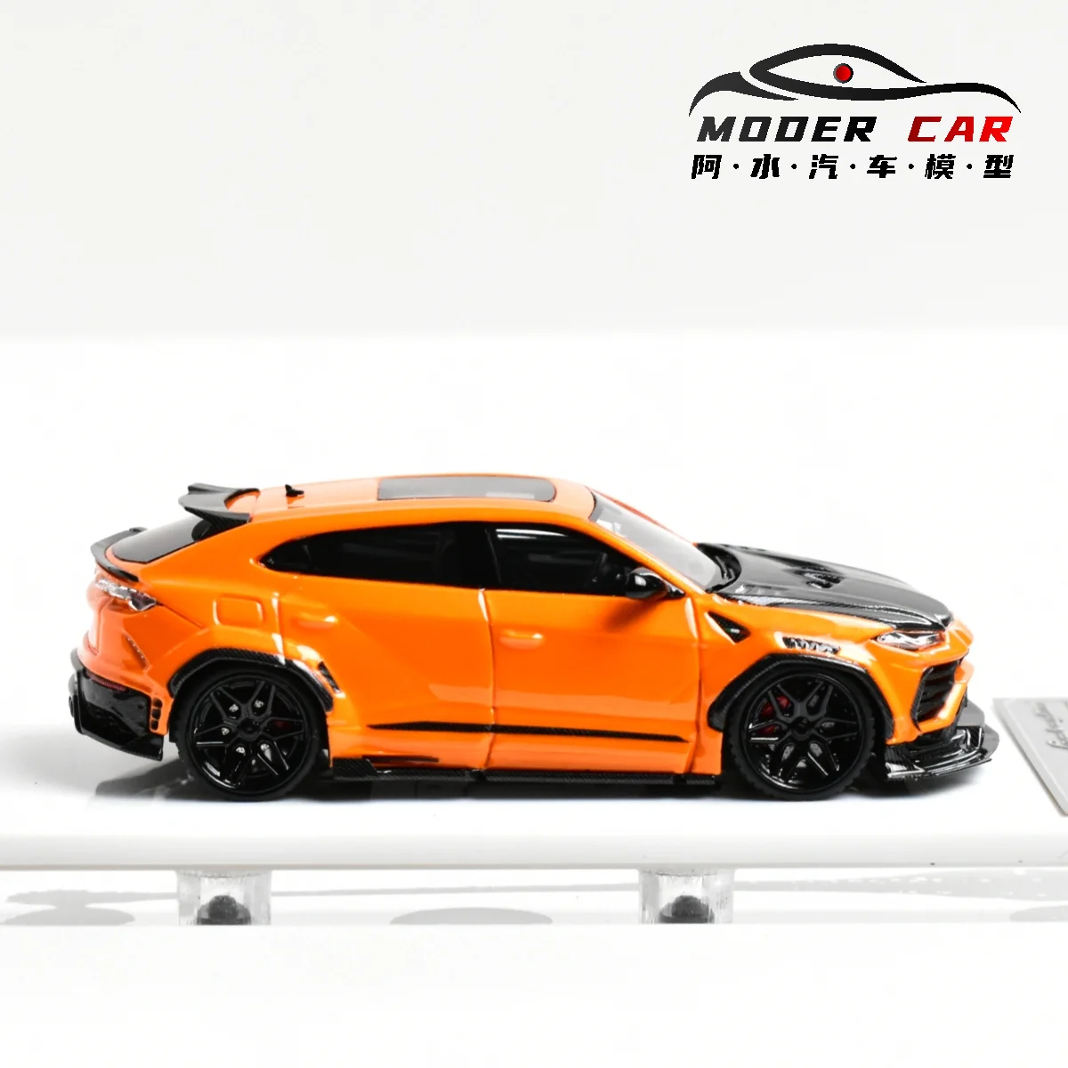 

FLAME 1:64 Collectible URUS Giftable Resin Diecast Model Car