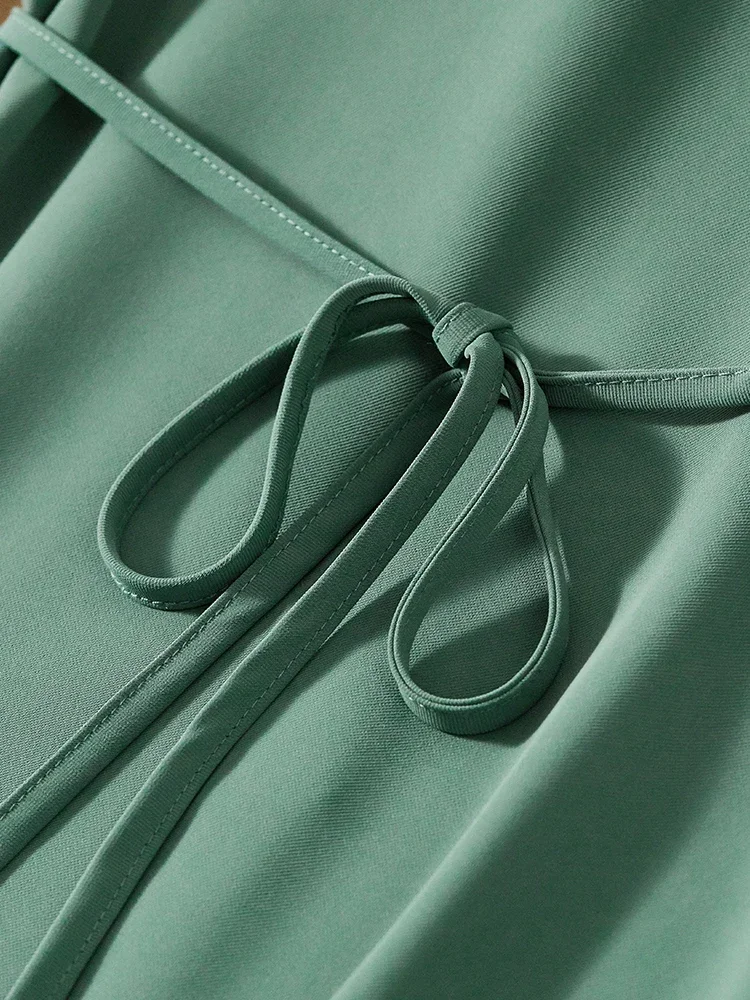 SENTUBILA Elegante Lace-up Zomerjurken Voor Vrouwen 2025, Koreaanse Mode V-hals Zijsplit Tank Mouwloze Midi-jurk 123L42826