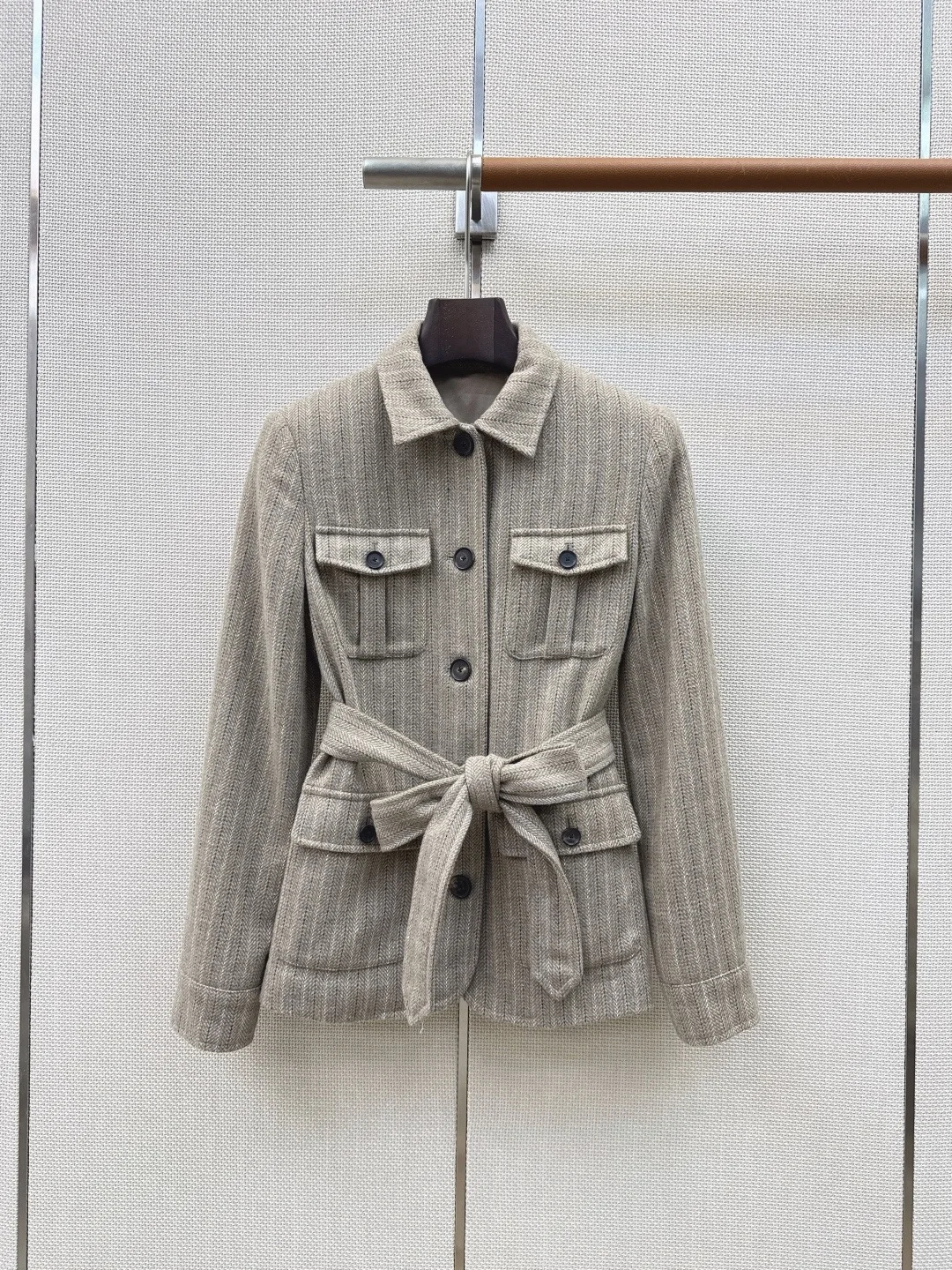 2026 Autumn Winter Four‑pocket Lapel Jacket, Custom Heavy‑weight Wool Herringbone Fabric, Unique Fashion Outfit