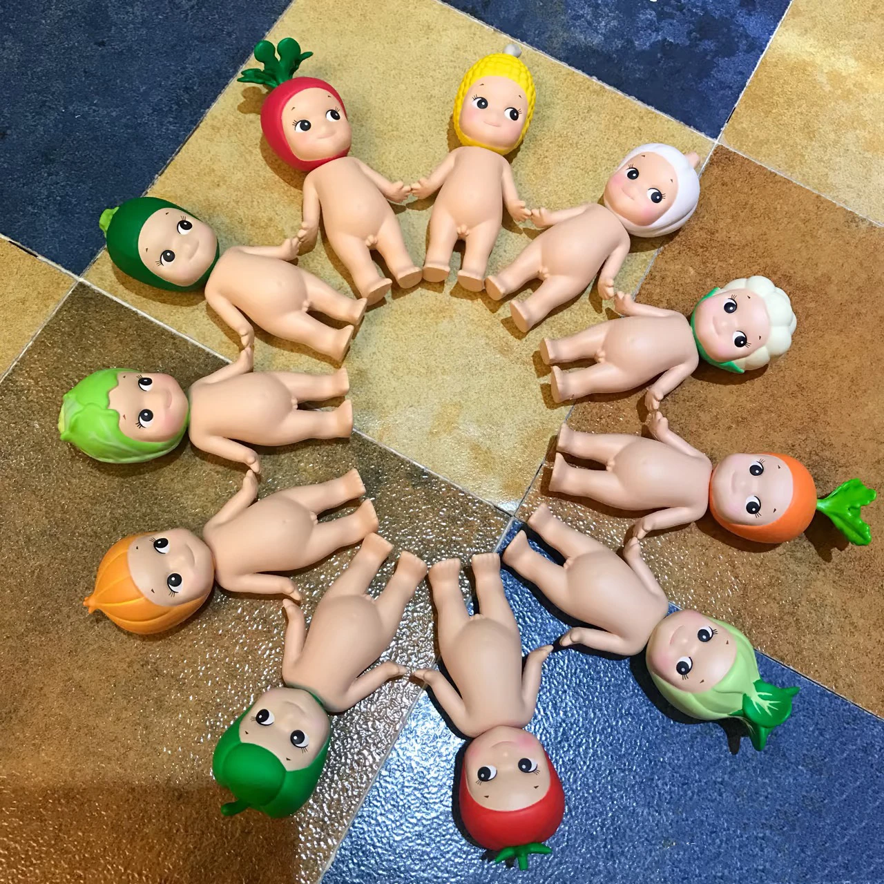 

Мини-фигурка Sonny Angel, обычная новая серия овощей, слепая коробка Шиитаке Бо Choy, помидор, морковь, чеснок, редис, SAS65381