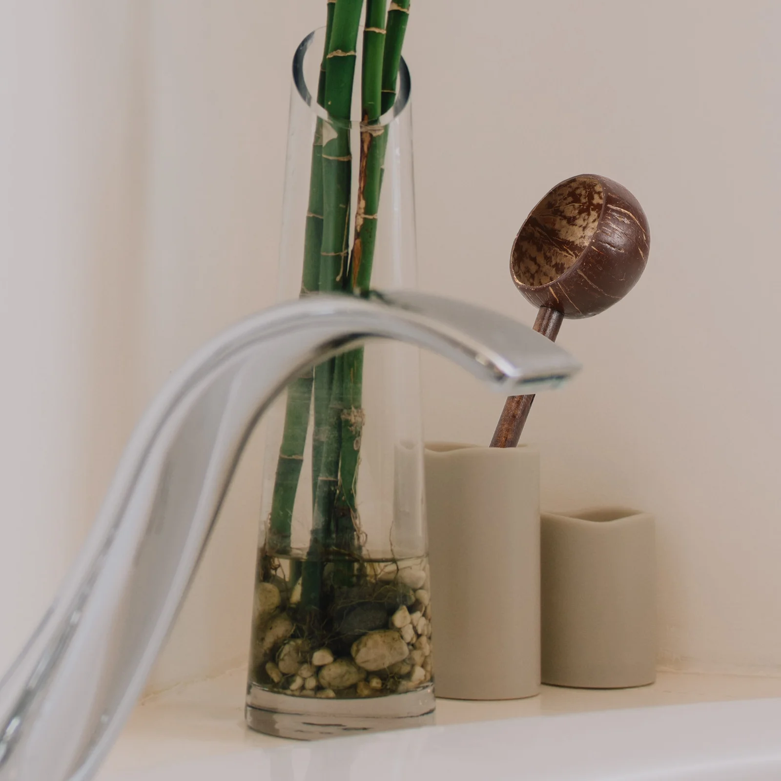 

Wooden Coconut Shell Bath Water Spoon Asian Scoop Spoons Ladles Dipper Laddle Large