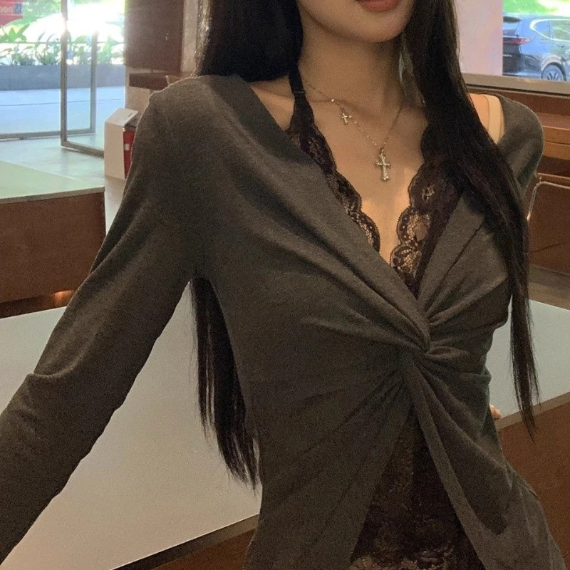 

Long Sleeved Base Shirt for Women, 2025 New Style, Early Autumn Wear, Lace T-shirt, Fake Two Piece Spicy Girl Top