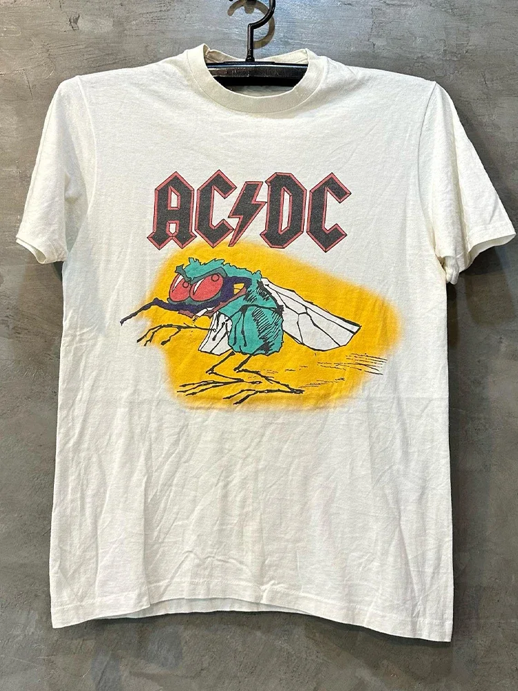 

The ACDC Rock Band, American Amis, Chic Hip-hop, Street Burst, Short-sleeved Vintage Men's and Women's Retro T-shirt Trend