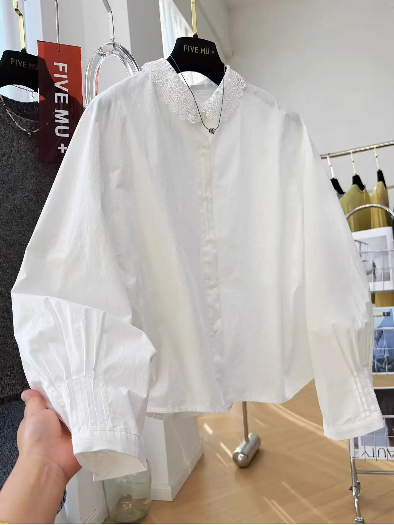 

Autumn New White Elegant Hollow Out Lapel Shirt Women's Fashion Single Breasted Long Sleeve Loose Cardigan Office Lady Tops