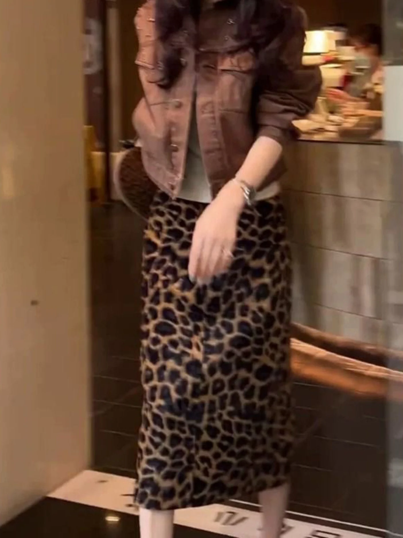 Classic High Waist Retro Style Slim Fit Leopard Print Midi Skirt Women's Autumn New Fashion Classy Half-length Skirt