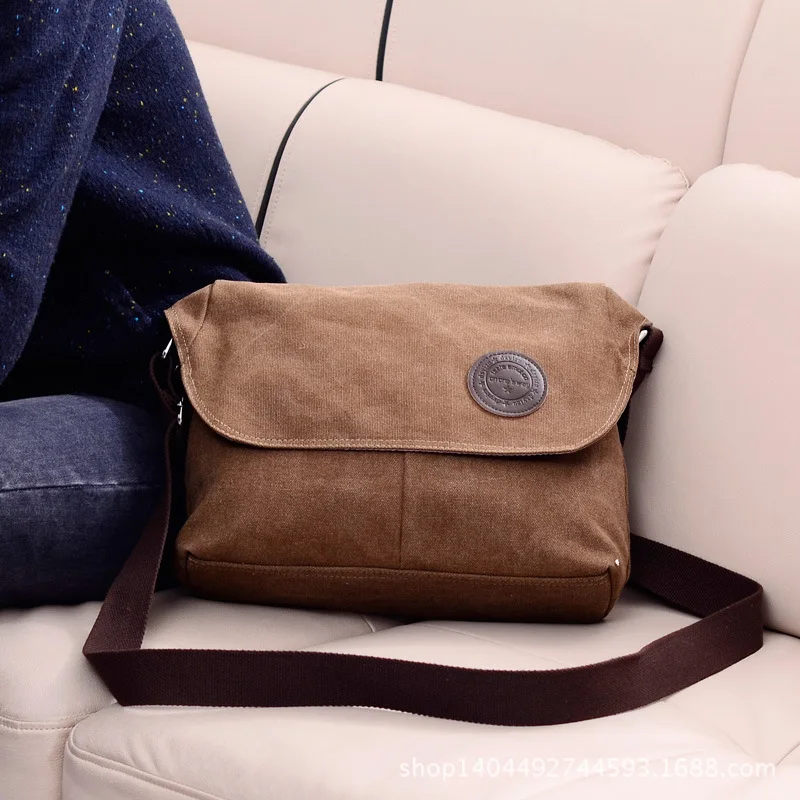 Wear-resistant canvas single-shoulder bag, horizontal square flip cover, large capacity flat storage travel crossbody bag