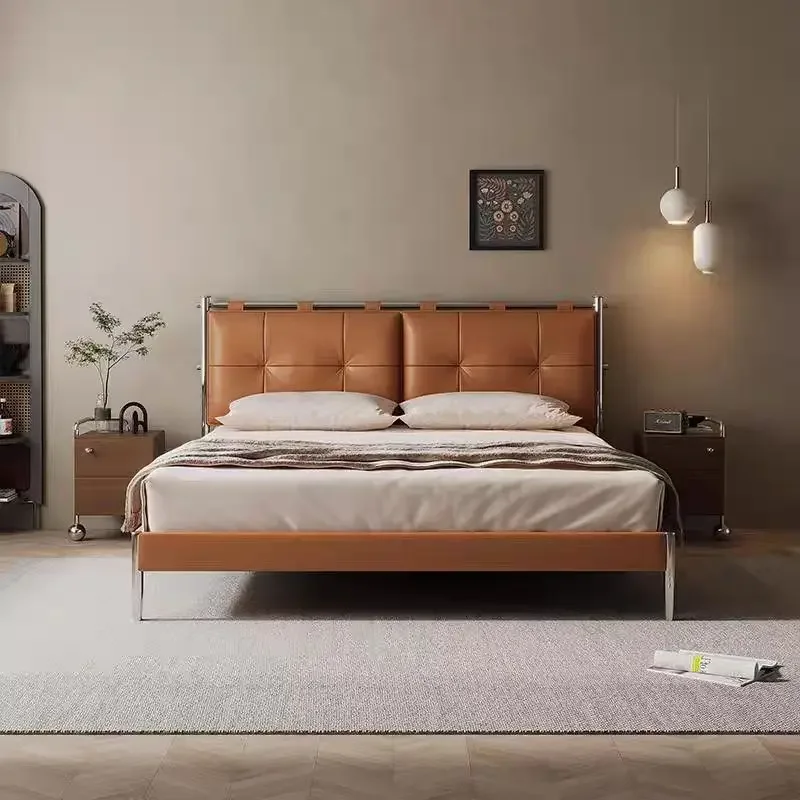 

Medieval Bauhaus bed light luxury high-end master bedroom atmospheric amber leather bed modern double bed