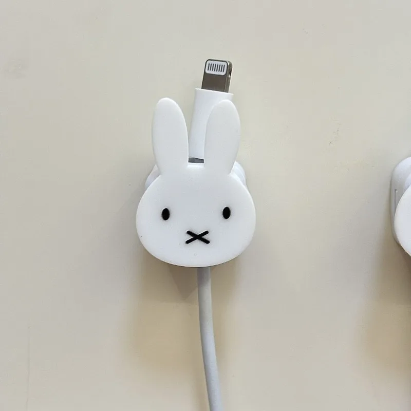 Miffy – support de gestion de câbles magnétiques créatif, Clip de câble magnétique, organisateur Anime pour accessoires de maison et de bureau, 1/2/3 pièces, nouveau
