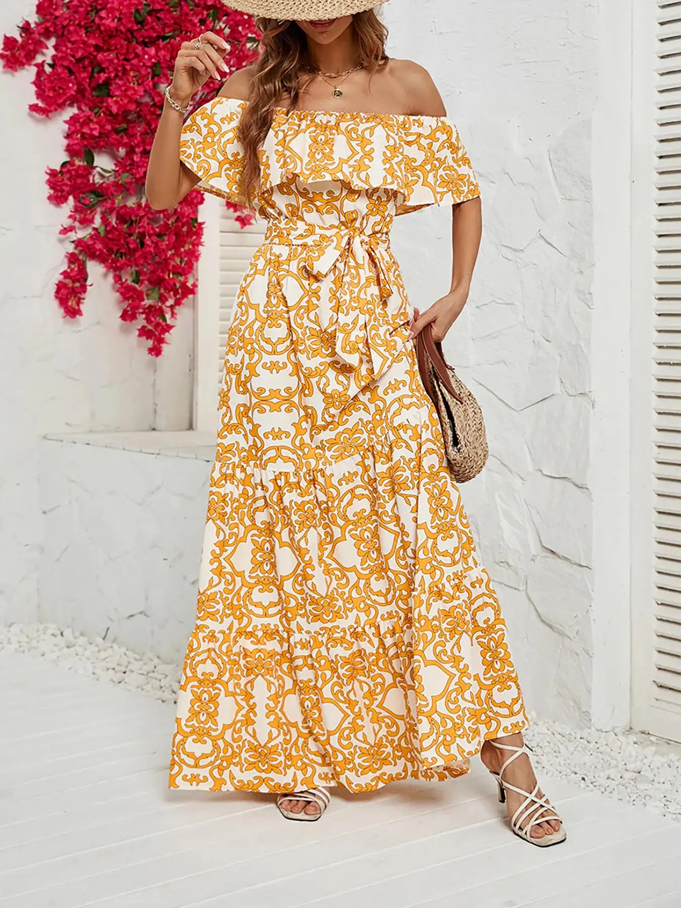 

Ladies Floral Print A-Line Dress Casual Long Gown with Belt And Pocket Design Suitable for All Seasons