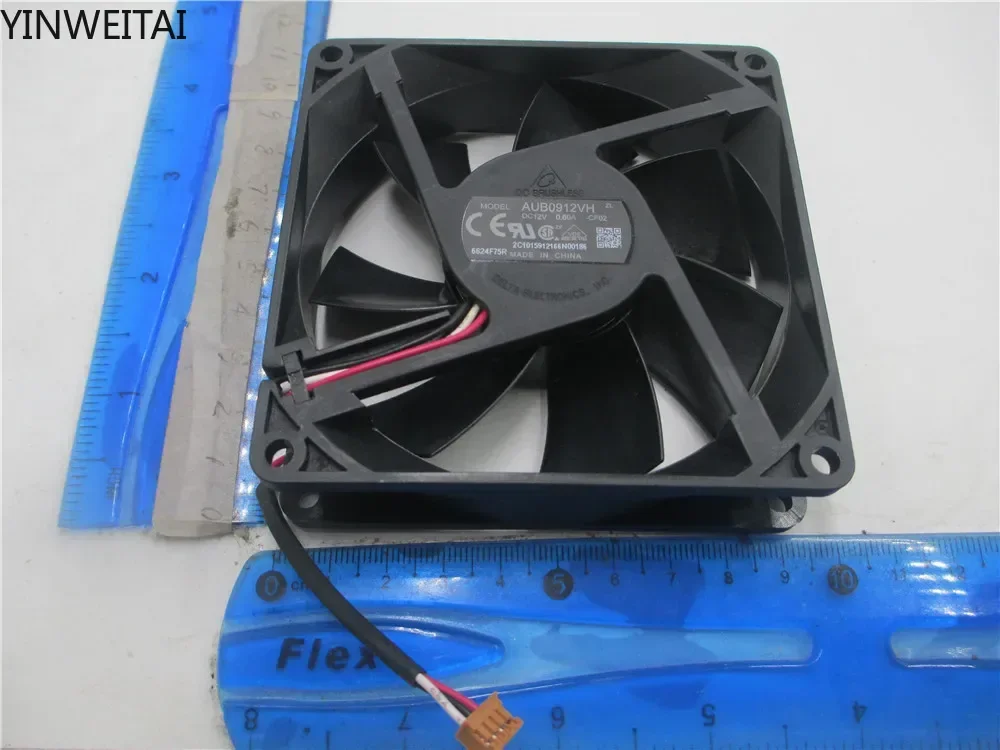 

НОВЫЙ ВЕНТИЛЯТОР ДЛЯ ПРОЕКТОРА DC 12V 0.60A 9см 90x90x25мм AUB0912VH-CF02