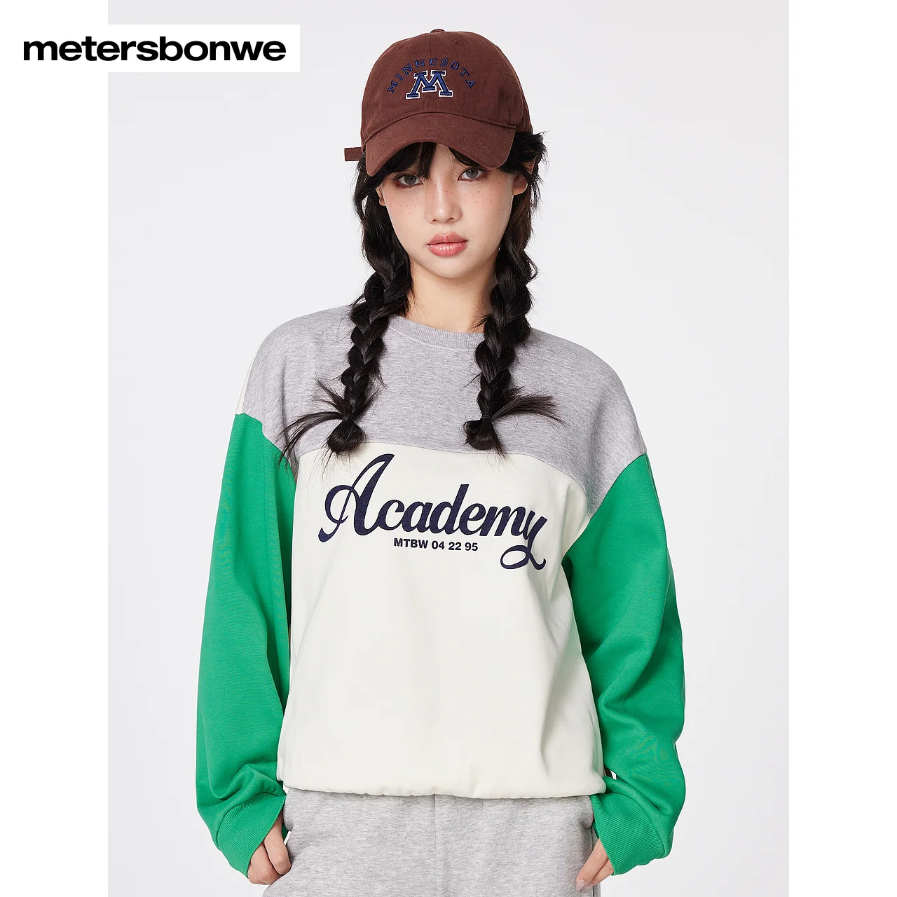 

Metersbonwe-Women's Fleece Lined Round Neck Loose Hoodie Body And Sleeves Color Clash Print Loose Pullover Casual Campus Winter