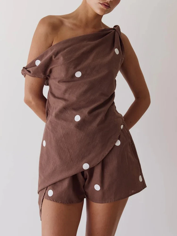 

Ladies Diagonal Collared Sleeveless Top with Shorts Summer Outfit Fashion Pattern Printed Loose Beach Suit Irregular Holiday Set