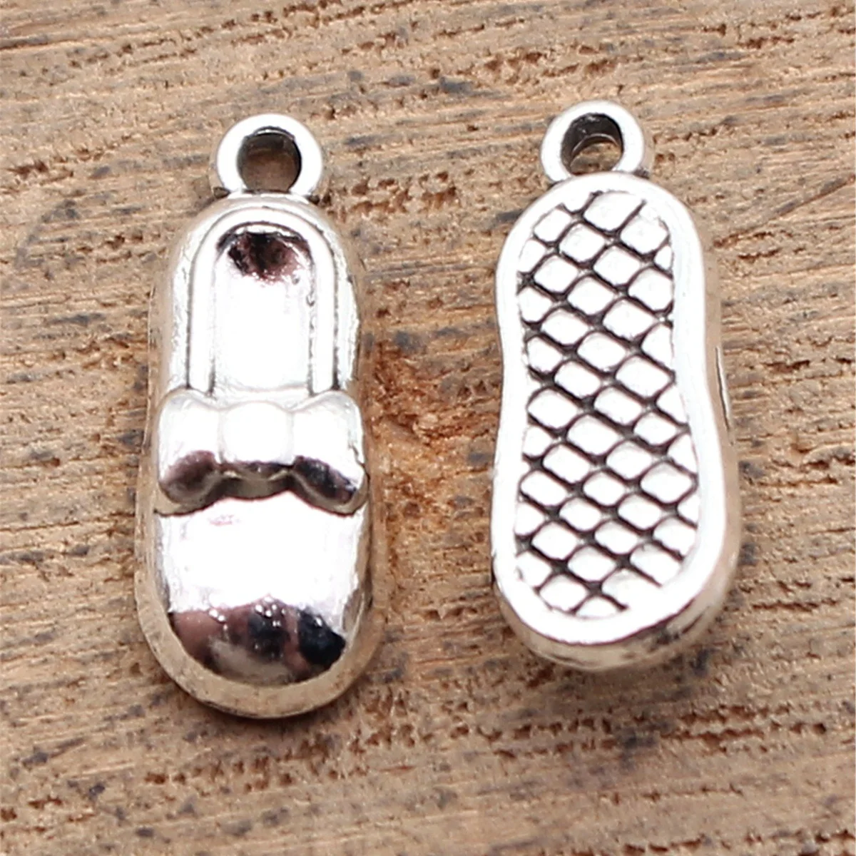 

40pcs 16x6.4x4.2mm(0.63x0.25x0.17inch) Antique Silver Color Women'S Bow Flat Shoe Charms Pendants Jewelry Making Accessories