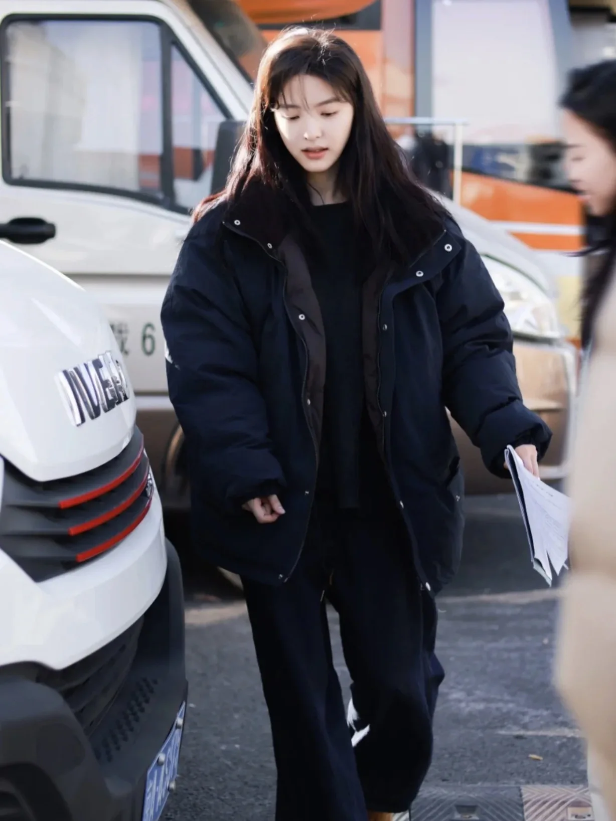 East Gate Eight Milk Home Zhaorongna ياقة واقفة أسفل Jaet المرأة الدافئة فضفاضة عارضة الخبز Sle النايلون ملء الأوز الأبيض...