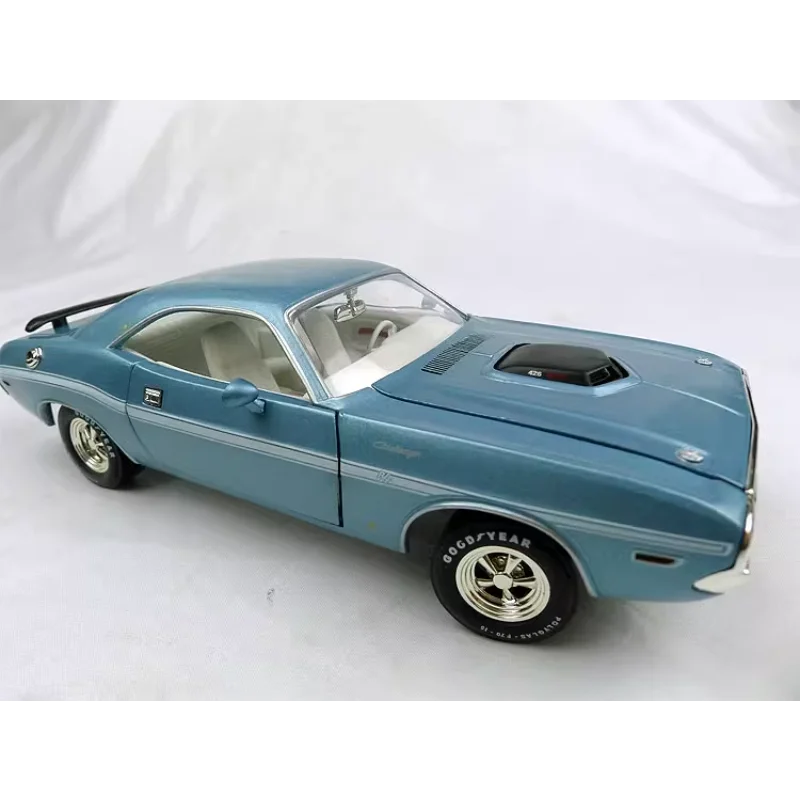 دييكاست ERTL 1:24 مقياس تشالنجر RT Dooge العضلات سبيكة سيارة نموذج تحصيل لعبة هدية تذكارية عرض حلية