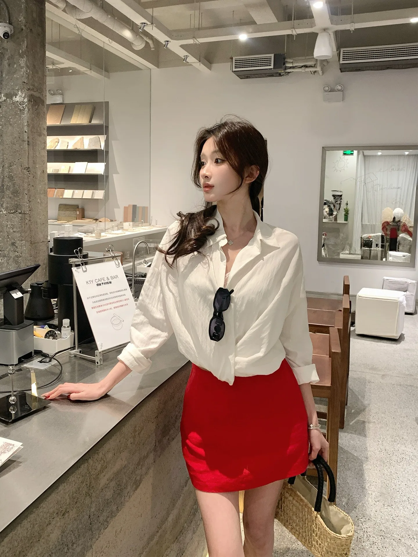 

Элегантная женская рубашка с длинным рукавом, свободного кроя, с эффектом утончения талии, цвета соленой карамели, из весенней коллекции