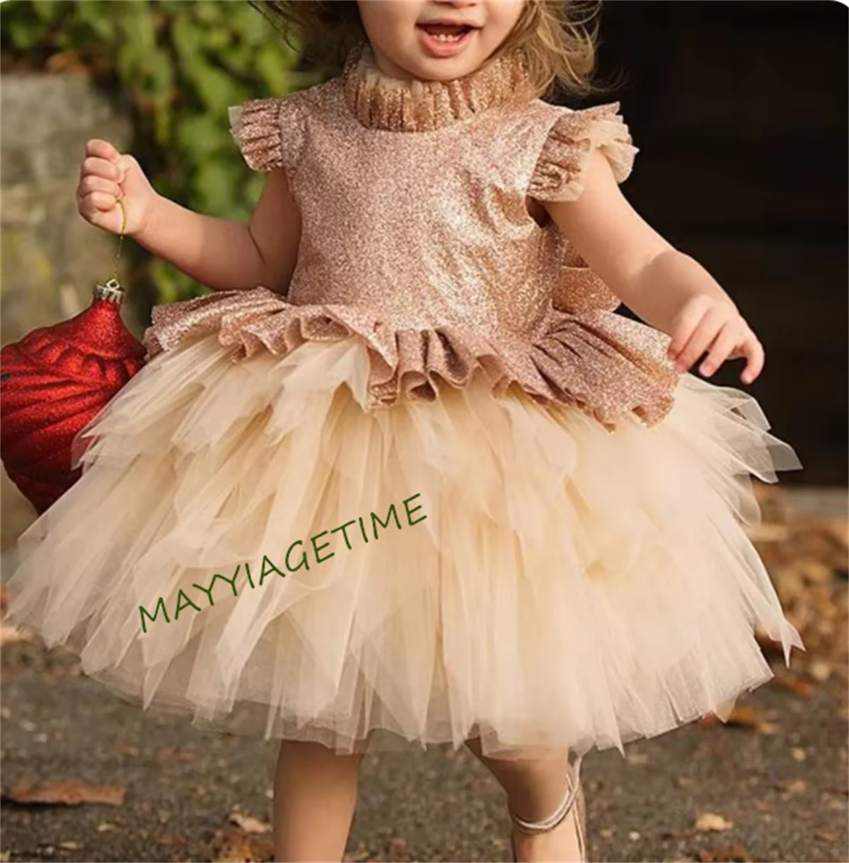 Vestido de niña de flores de playa con cuello alto personalizado, corte en A, encaje de princesa para niños, lujoso hasta el té, vestido de fiesta con tutú de tul brillante plegable para boda