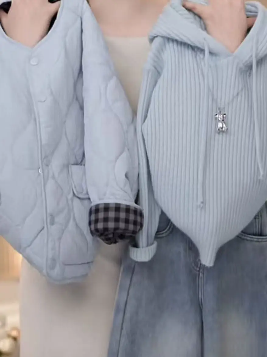 

Хлопковый трикотаж с рюшами для девочек, джинсовые брюки, зима 2025 года, пальто с наполнителем, комплект вязаных широких брюк с рюшами