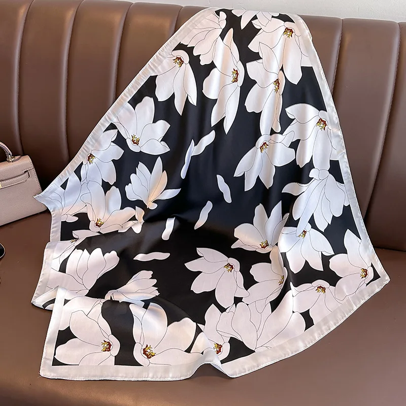 New Fashion Decoration Scarves Spring/Summer Square Printing Scarf for Women Soft Satin Travel Bandana