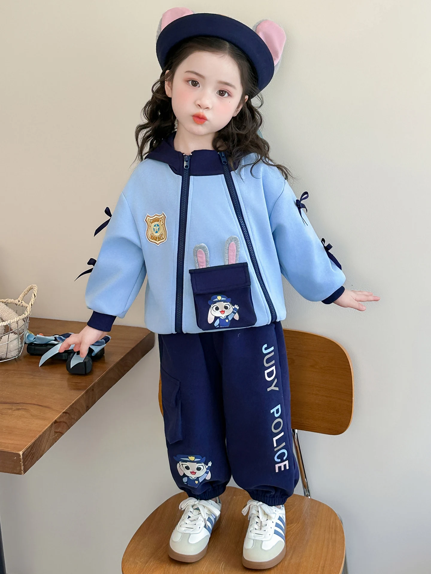 おしゃれなウサギ警官ジュディセット春秋子供服女の子用かわいいウサギデザイン韓国風幼児服