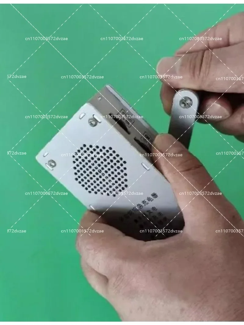 Hand Crank Emergency Radio Flashlight with USB Charger Portable Generator for Camping Survival Kit Durable Multifunctional