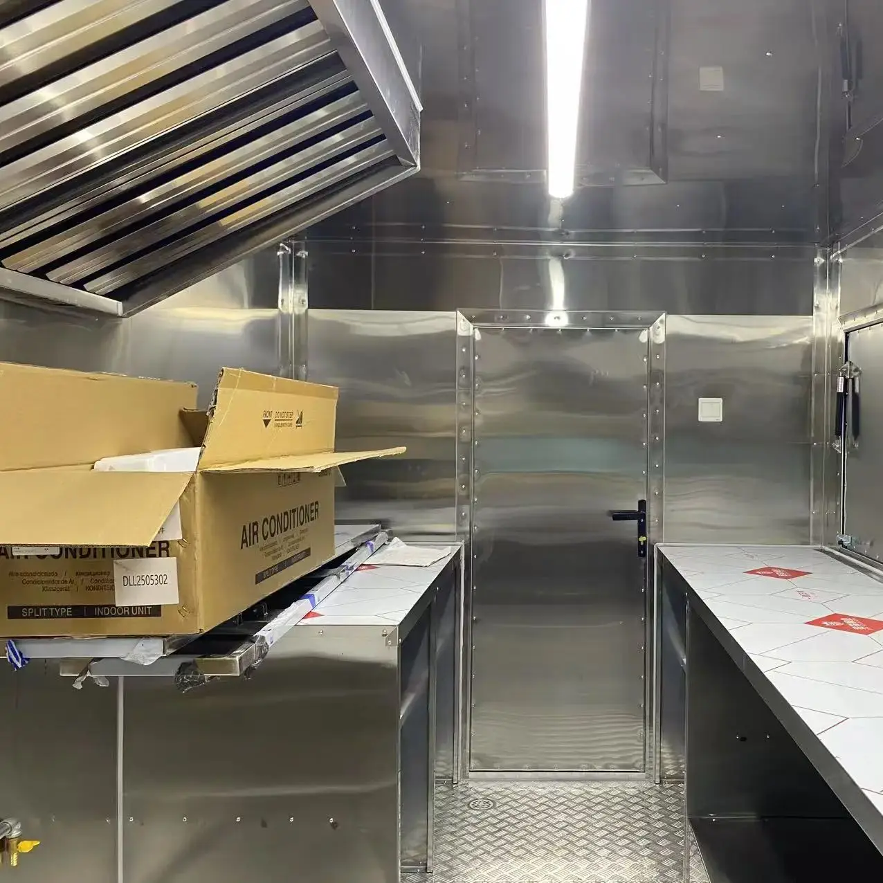 Food Truck Trailers Are Available for Immediate Delivery at U.S. Ports.