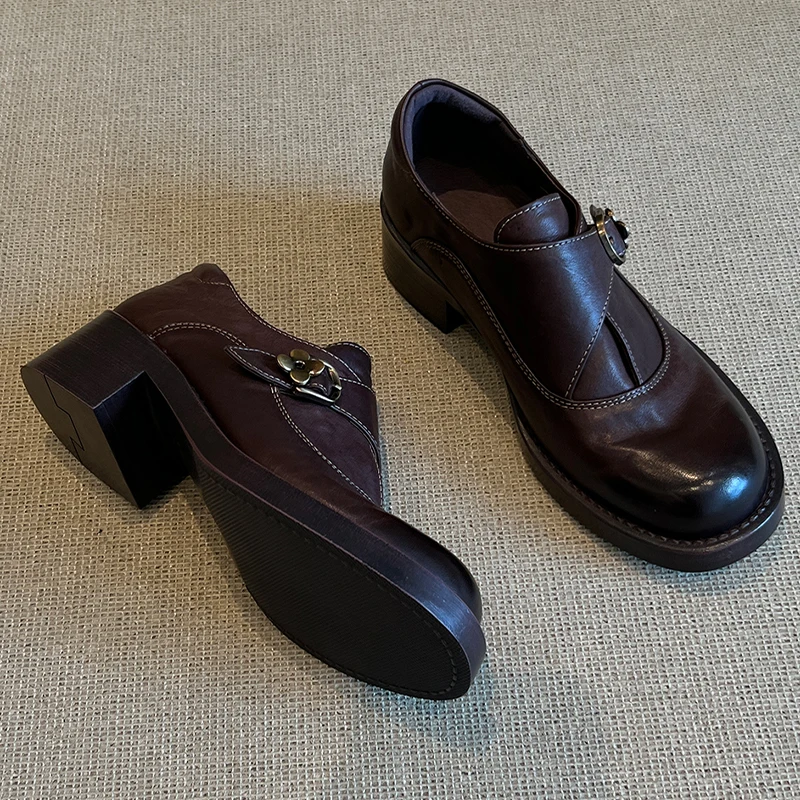 عالية الكعب النساء أحذية خفيفة بدون كعب مكتنزة موضة أحذية رياضية جديدة فاخرة الخريف مضخات 2025 فستان مصمم الجلود Chaussure فام