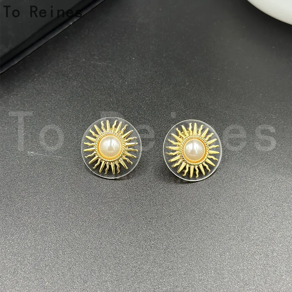 To Reines New Fashion Irregular Pearl Sun Flower Round Stud Puncture Earrings Creative Pop Ear Stud Women Wedding Jewelry Gift