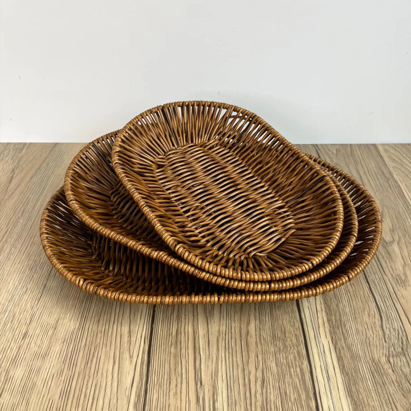 

Oval Rattan Woven Storage Basket Bread Fruit Food Storage Tray Handmade Vegetable Display Plastic Basket Kitchen Storage