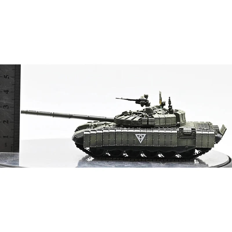 

Die cast T72 main battle tank alloy plastic ratio 1:72 model toy gift collection simulation display decoration