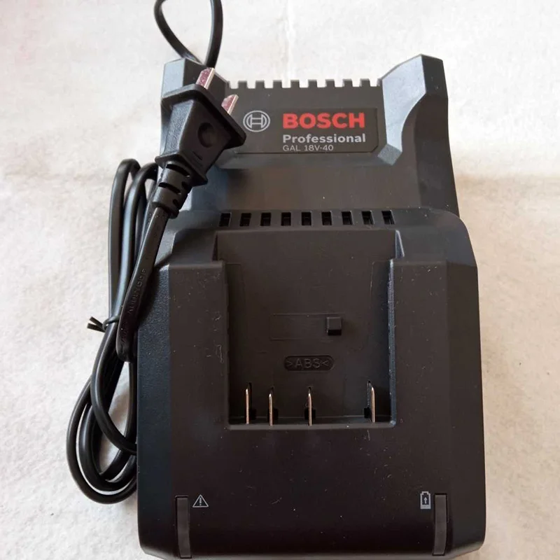 Bosch GAL18V-40 18V Lithium-Ion Fast Battery Charger 10.8V~18V 4-AMP Compact Quick Status Indicator 220V Only Applicable Charger