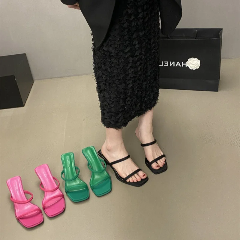 

Туфли женские на низком каблуке, роскошные шлепанцы, мягкие дизайнерские, в римском стиле, лаконичные, резиновая обувь, осень 2024