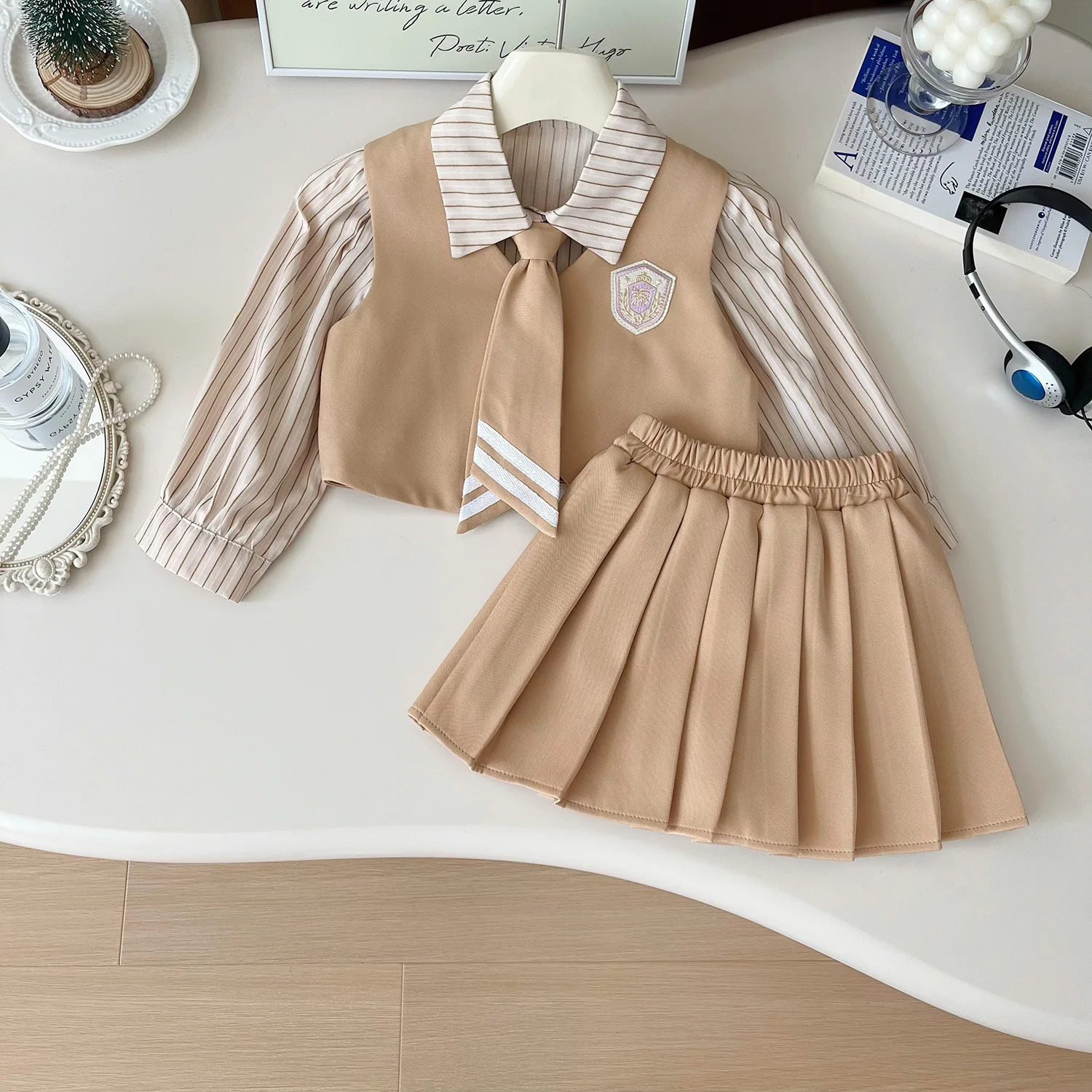 Childrens Clothing Set 2024 Autumn New Vest Shirt Short Skirt Cute and Gentle Versatile Simple Three Piece Set