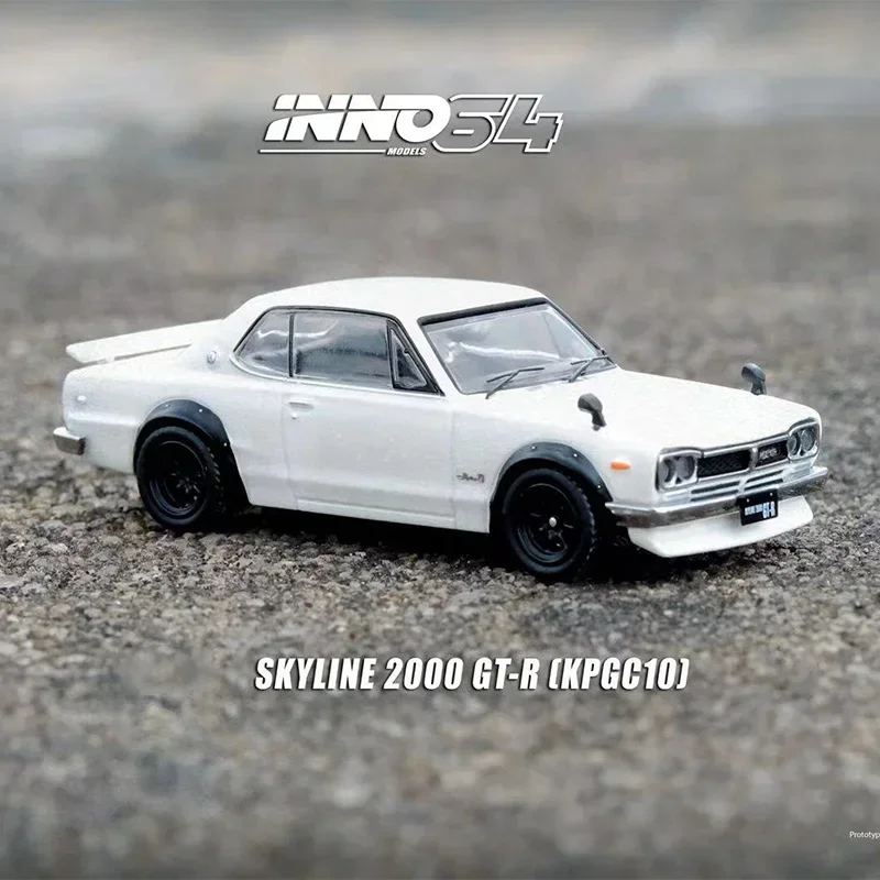 

INNO 1:64 Skyline 2000 GTR KPGC10 White Diecast Diorama Car Model Collection Miniature Carros Toys