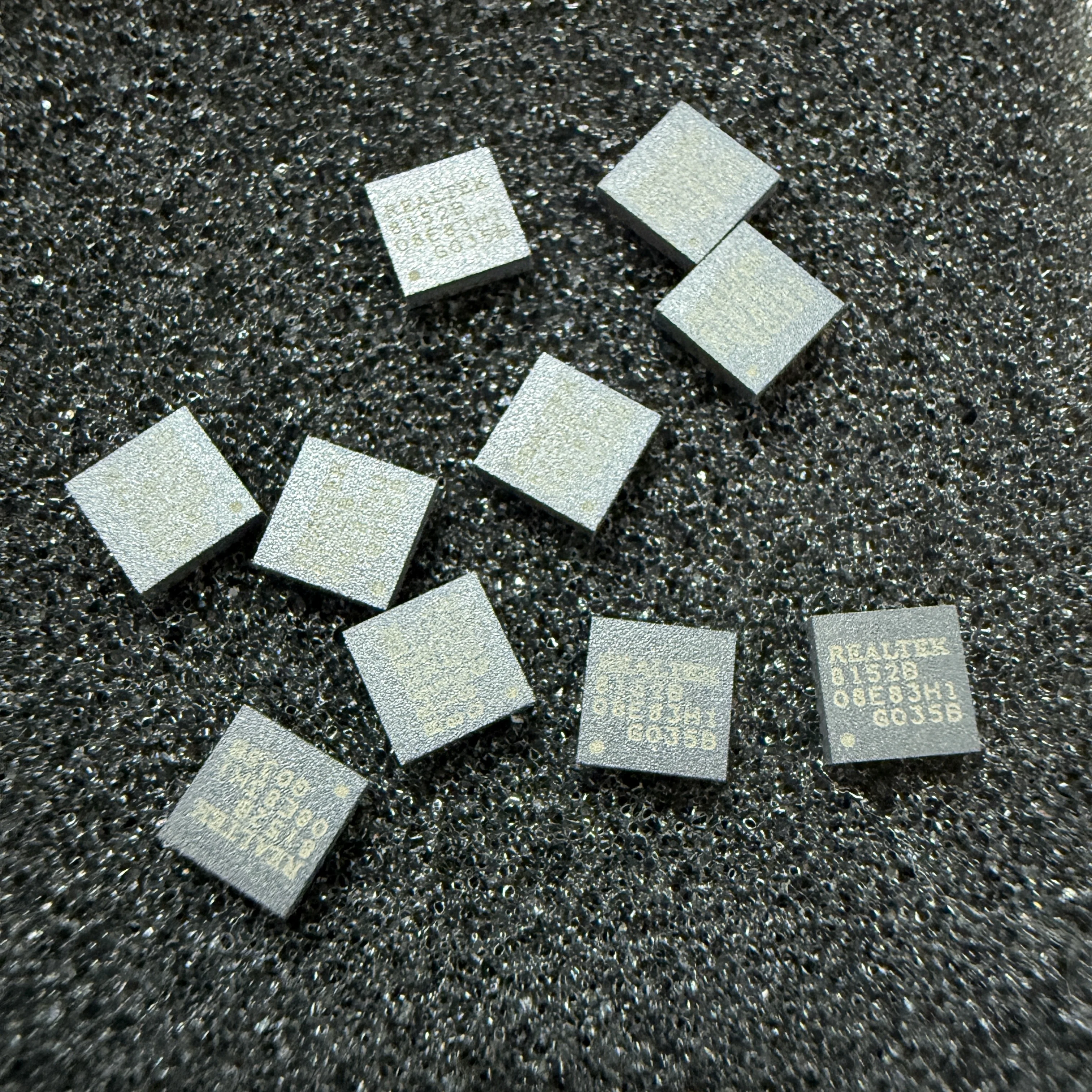 10 ชิ้น/ล็อต RTL8152B-VB-CG (ตัวรับส่งสัญญาณอีเธอร์เน็ต)