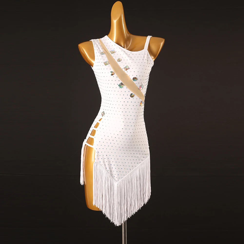肌の色ラテンダンス衣装女性のための 2025 サスペンダーサンバラインストーンホワイトダンス競技ドレスレッドノースリーブタッセル