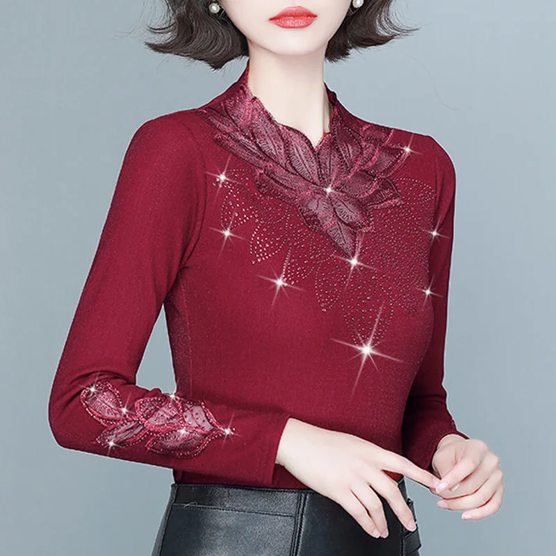 2023 New Autumn and Winter Elegant and Fashionable Lace Flower Diamond Slim Fit Commuting Plush Overlay Long Sleeve Women\'s Top