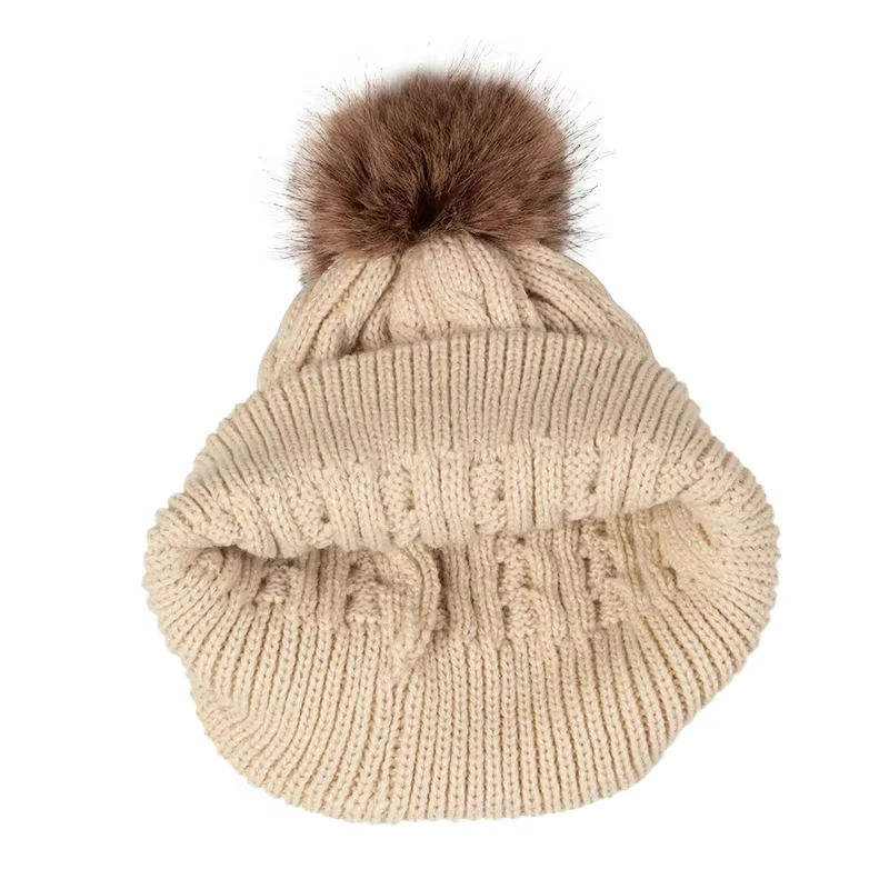 Invierno niña: gorro, bufanda y guantes con pompon pelo sintético - imagen 5
