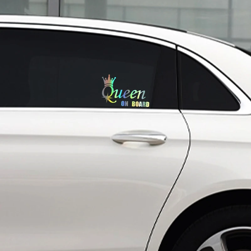 G174 20x13 cm Car Stickers Vinyl Decal QUEEN ON BOARD Motorcycle Decorative Accessories Creative Waterproof