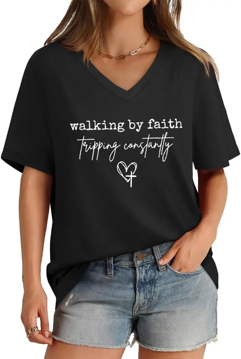 Walking by Faith Tripping Constantly シャツ、Walking by Faith Tripping Constantly Tシャツ レディース メンズ