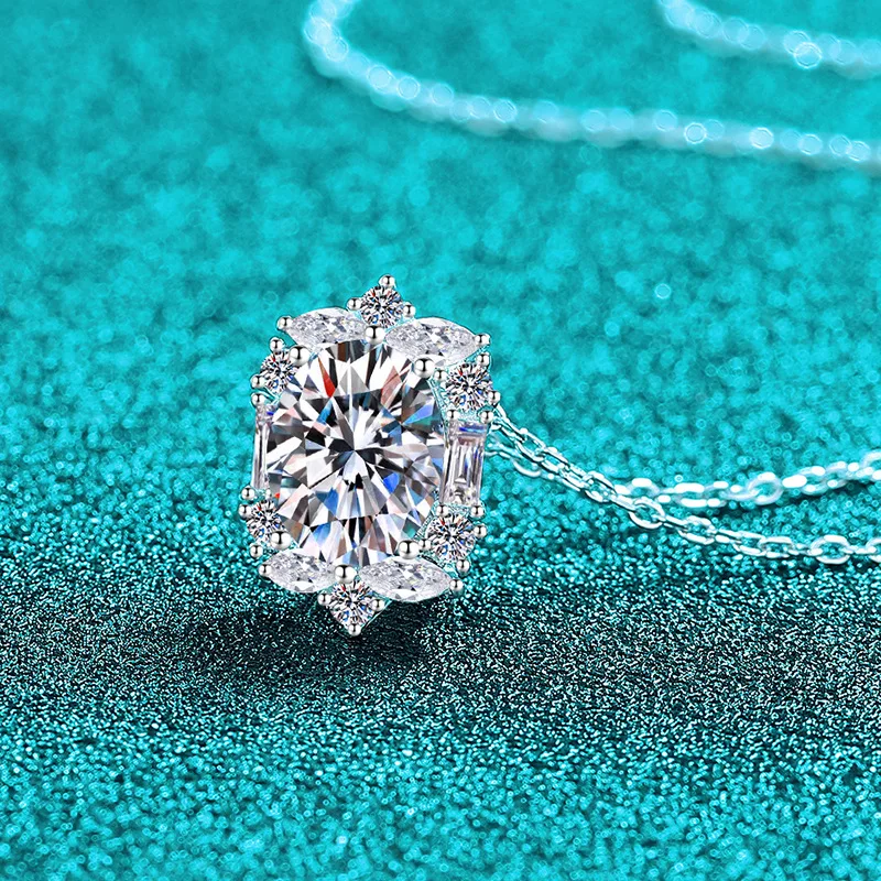 Elegant PT950 Platinum 2-carat Moissanite Necklace for Women, Royal Luxury Egg-shaped Diamond Pendant Fashion Collarbone Chain