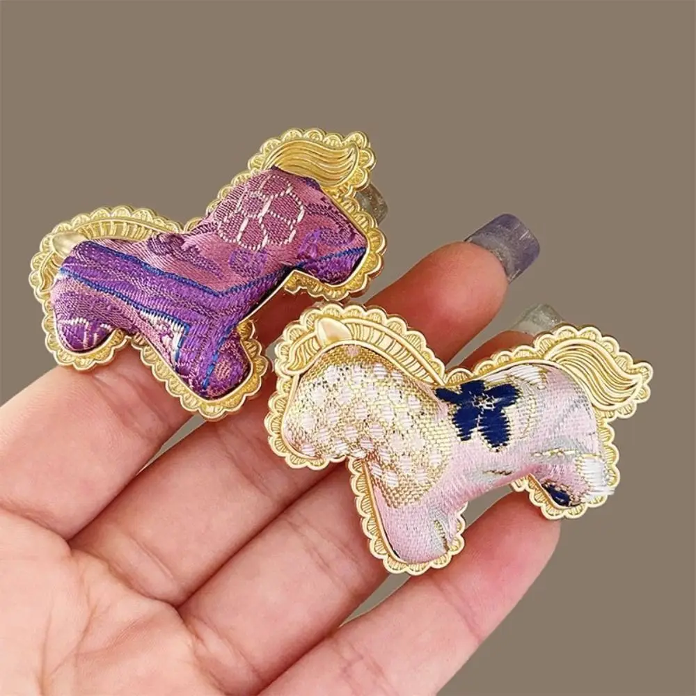 Chinese Style Song Brocade Horse Brooch Cartoon Retro Little Pony Sweater Pin Cute Pin Accessories Cloth Fabric Pony Brooch