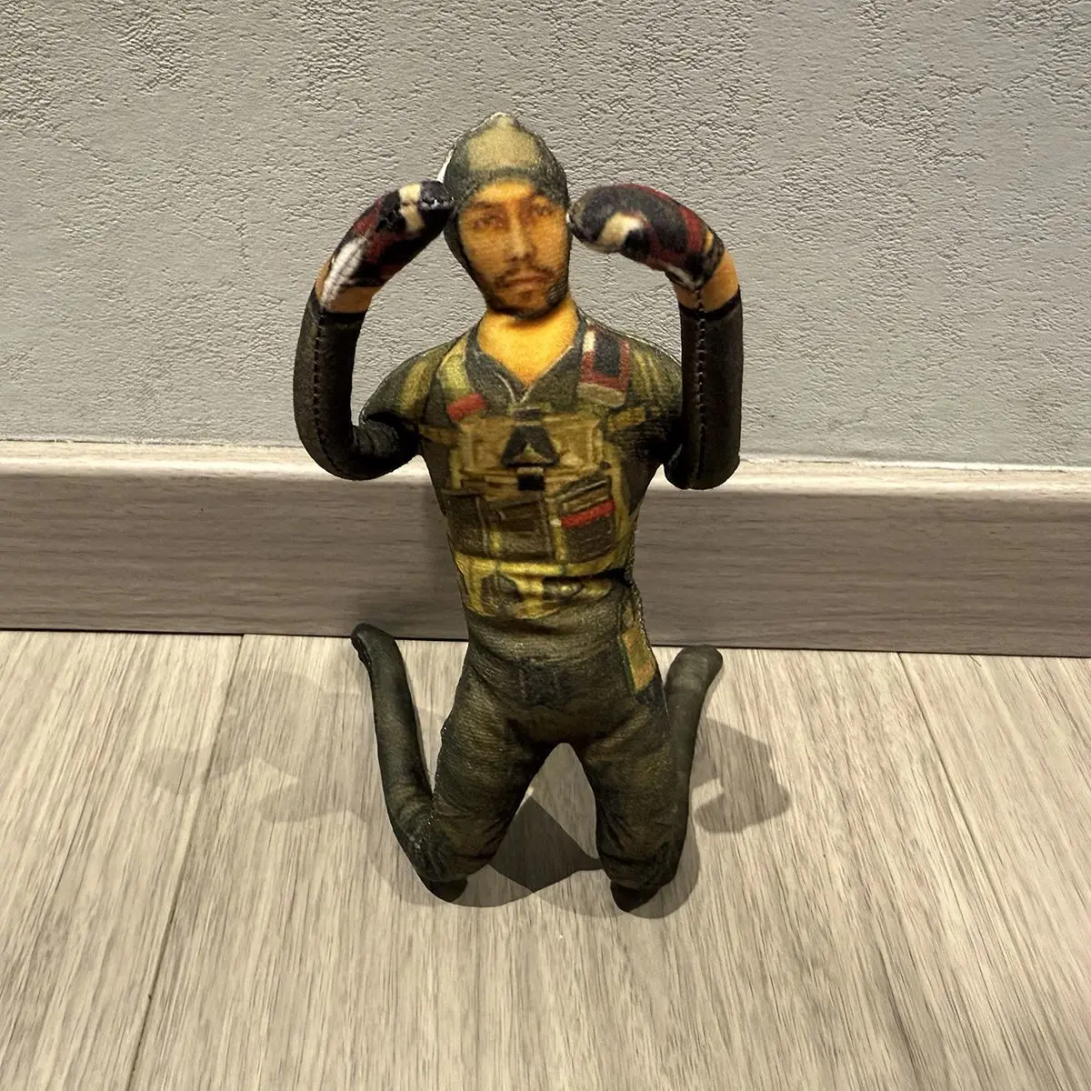 لعبة دلتا فورس هاككلو زويا بانشينكوفا تأثيري دمية مجردة الملتوية الشكل أفخم محشوة القطن الدمى غرفة الديكور