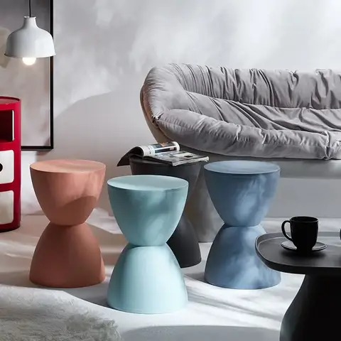 가정용 북유럽 신발 변경 의자 간단한 거실 의자 어린이 낮은 의자 두꺼운 플라스틱 크리 에이 티브 원형 의자 가구